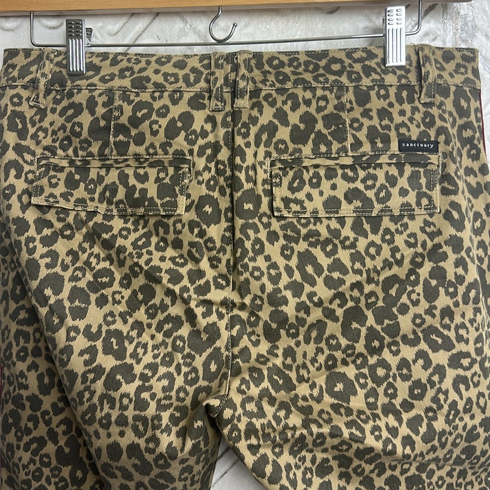 Sanctuary Leopard Print Pants with Red Accent - Picture 5 of 6